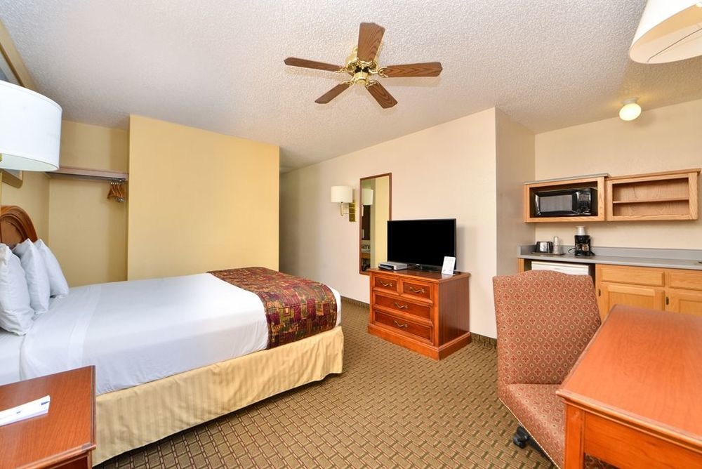 Cheyenne Guest Inn Room photo